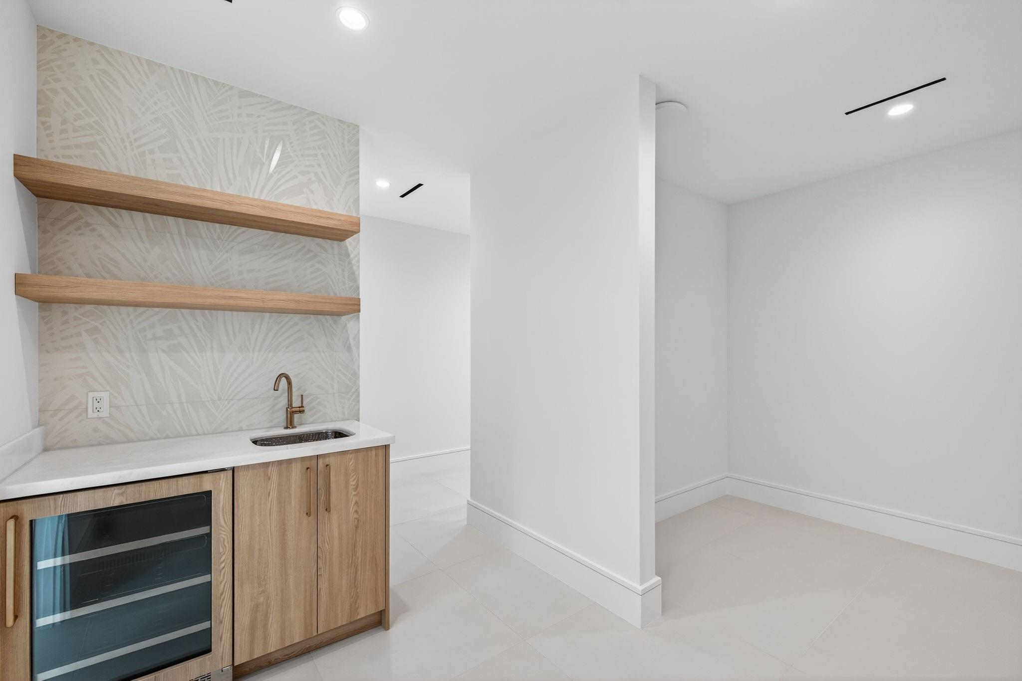 Victoria Isles 15-67 B - Residential