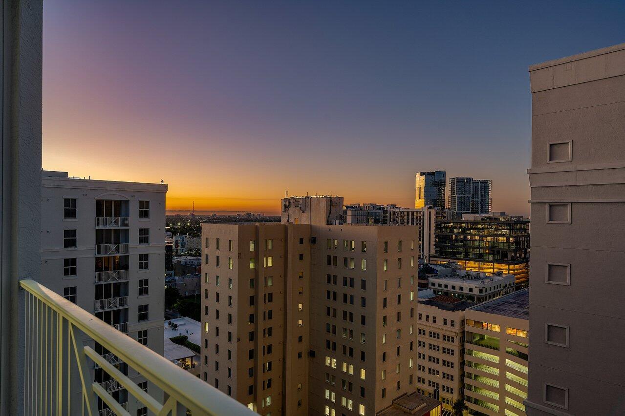 STRAND CONDO - Residential