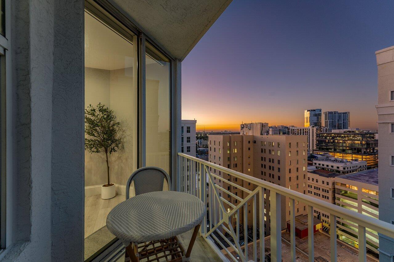 STRAND CONDO - Residential