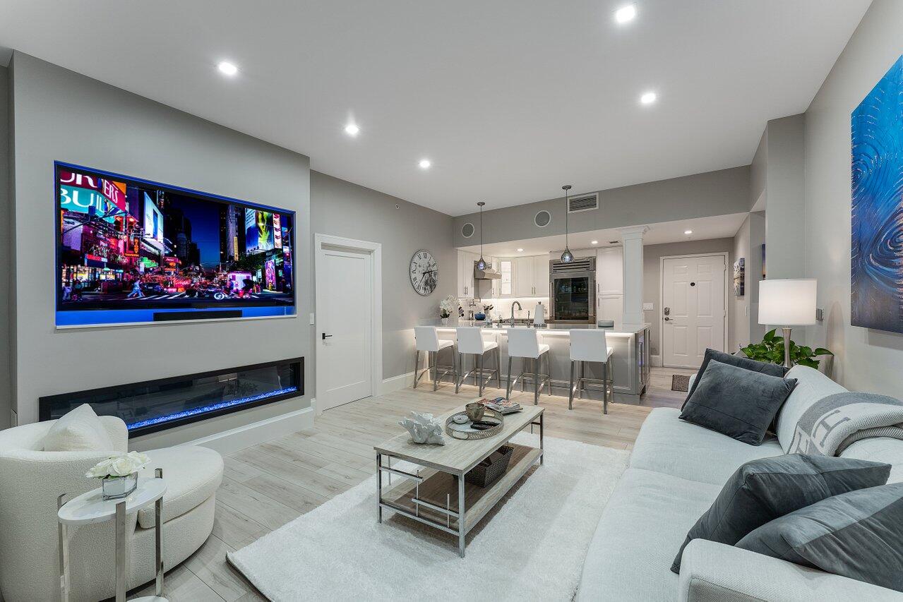 255 Evernia Street