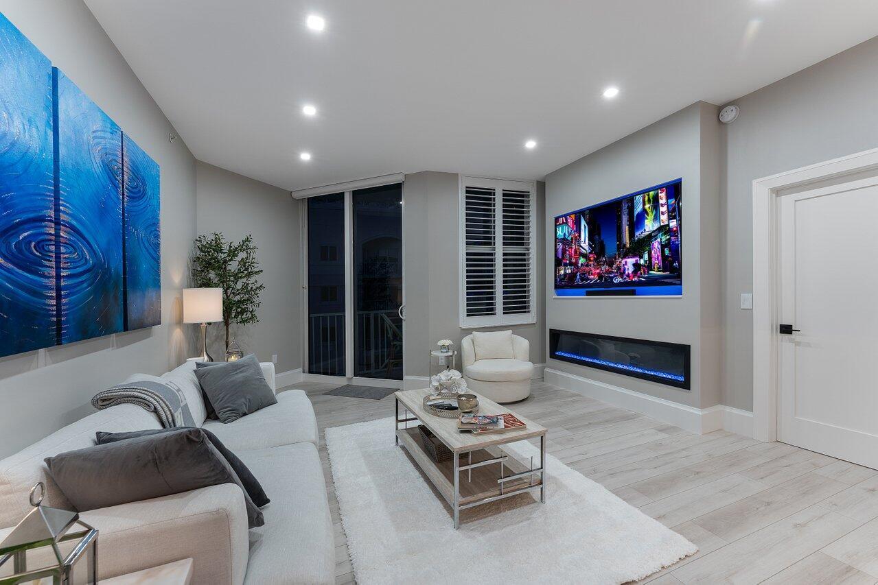 STRAND CONDO - Residential