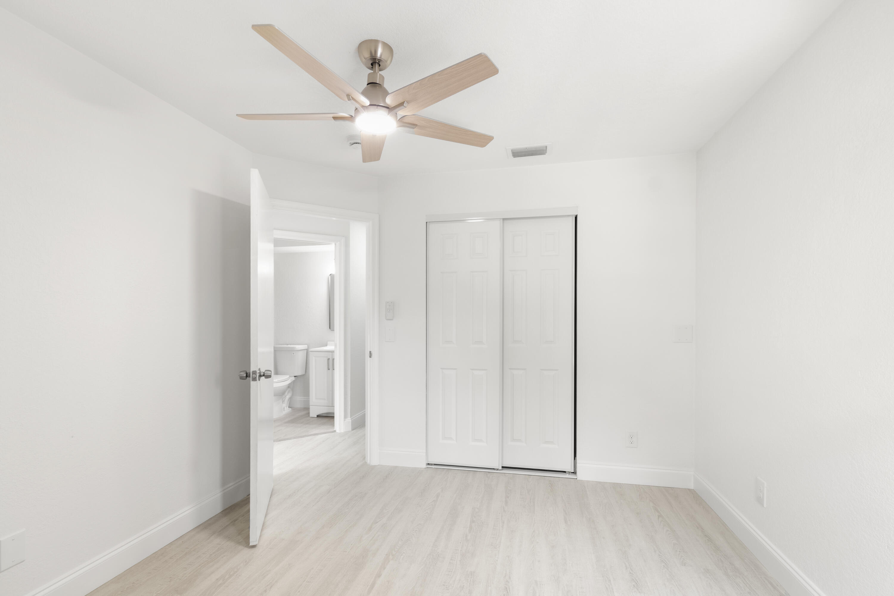 CROSSWINDS AT RIVER BRIDGE CONDO - Residential