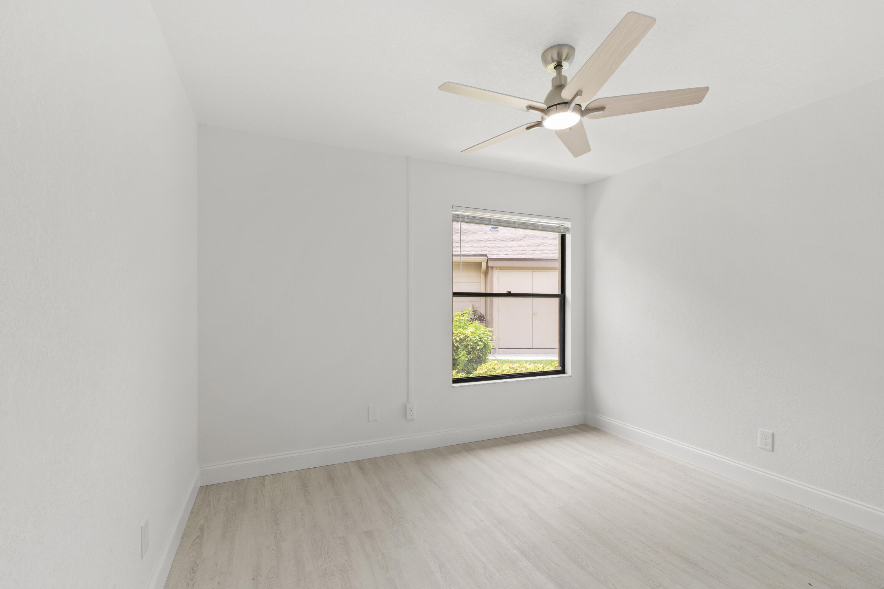 CROSSWINDS AT RIVER BRIDGE CONDO - Residential