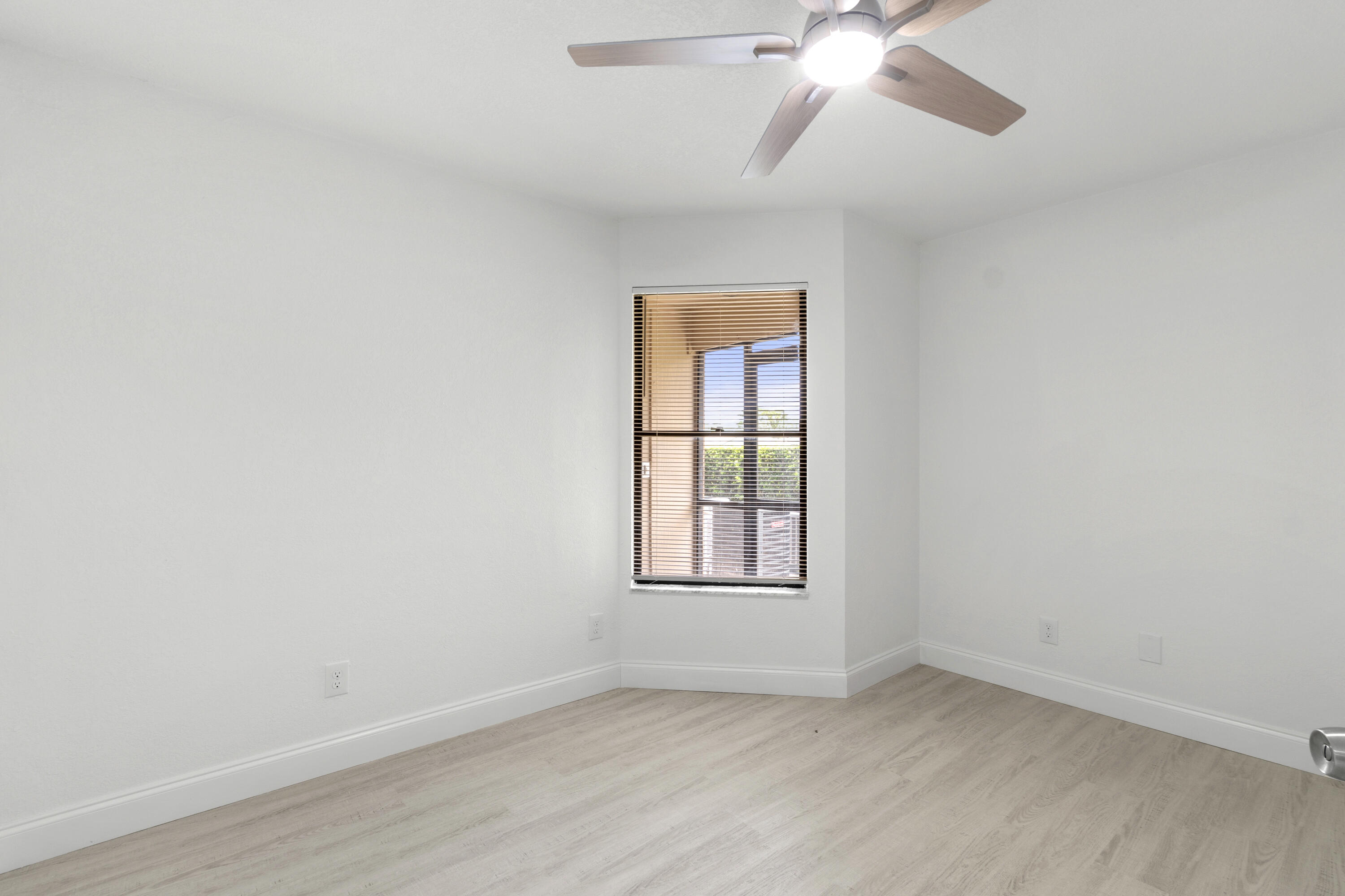 CROSSWINDS AT RIVER BRIDGE CONDO - Residential