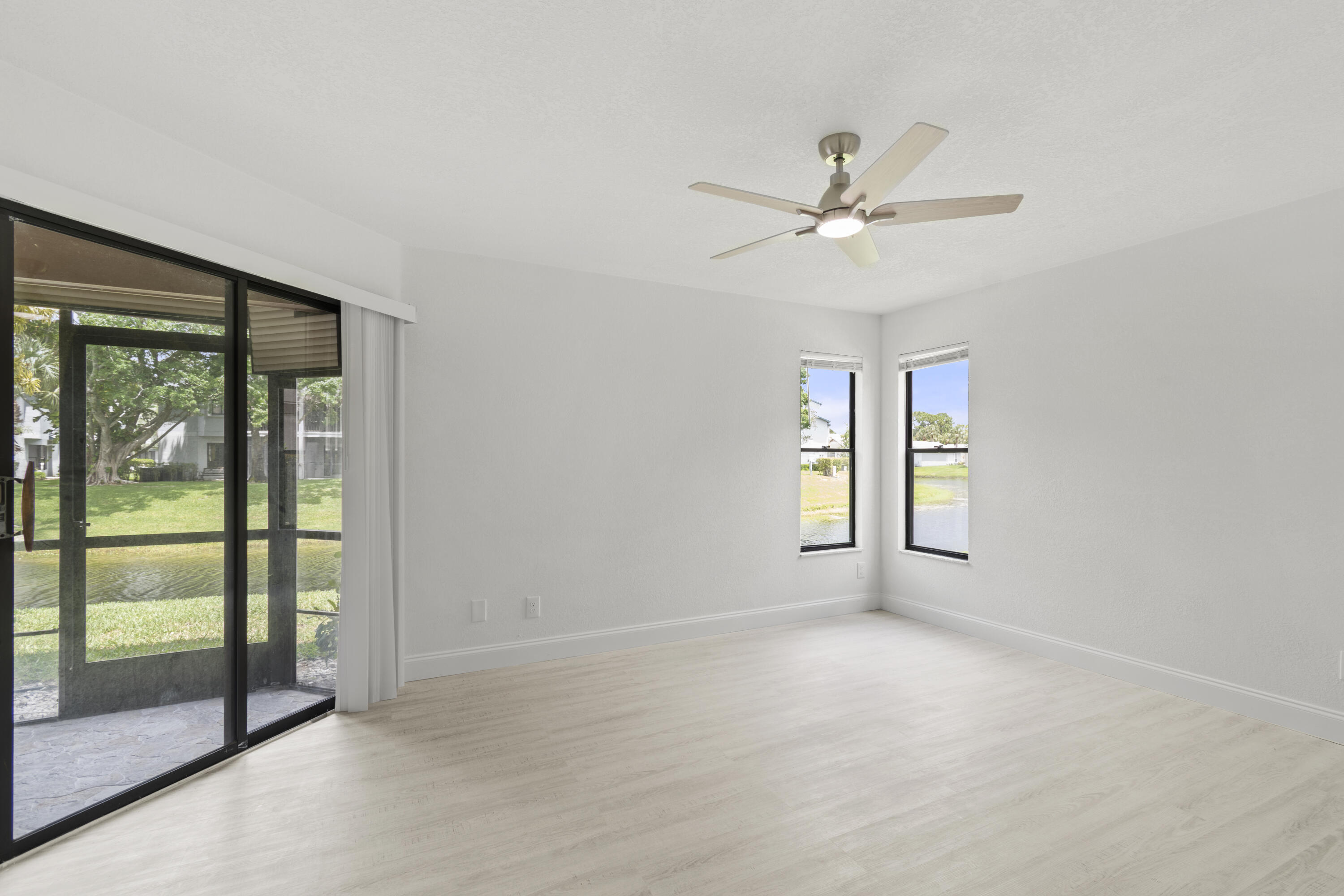 CROSSWINDS AT RIVER BRIDGE CONDO - Residential
