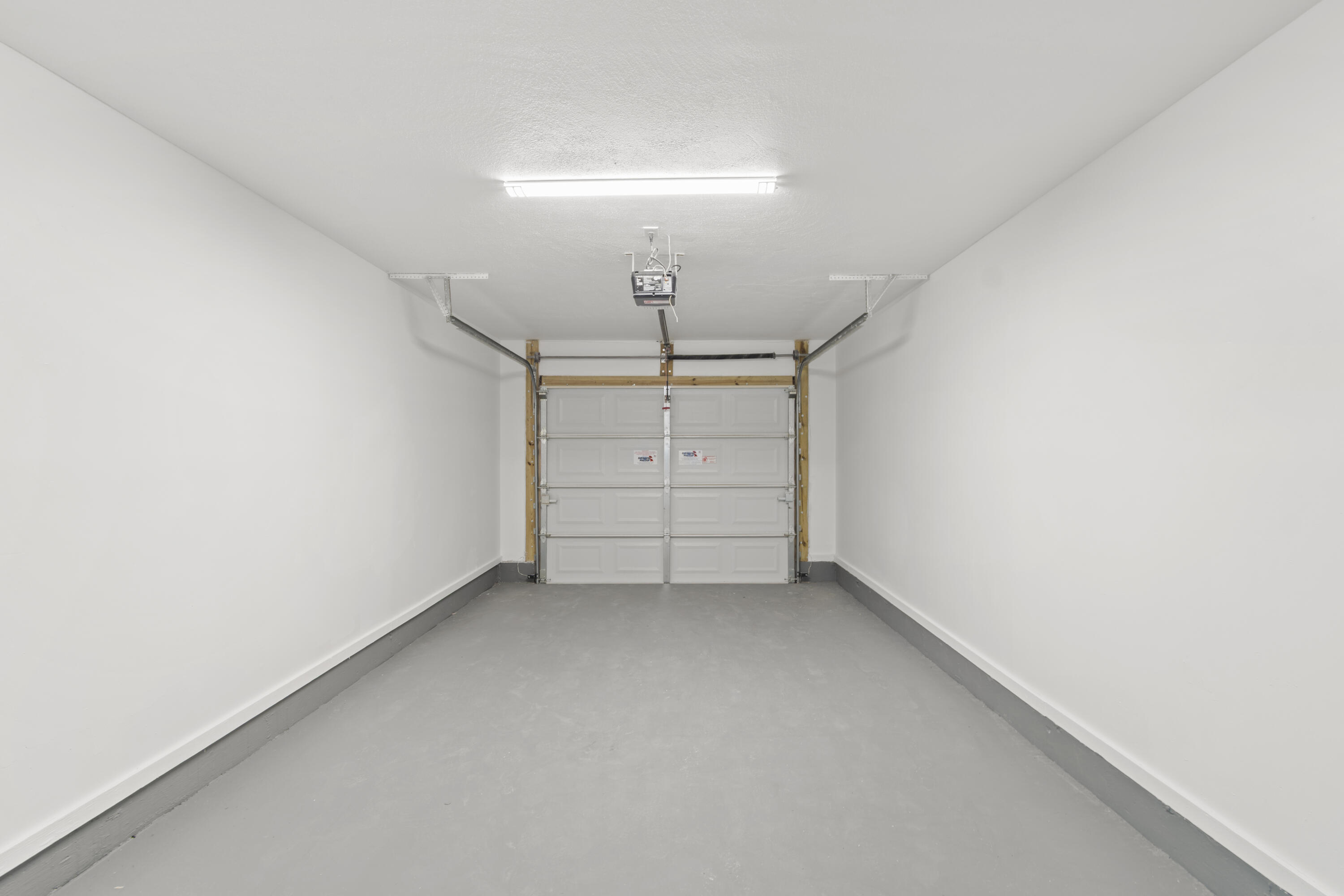 CROSSWINDS AT RIVER BRIDGE CONDO - Residential