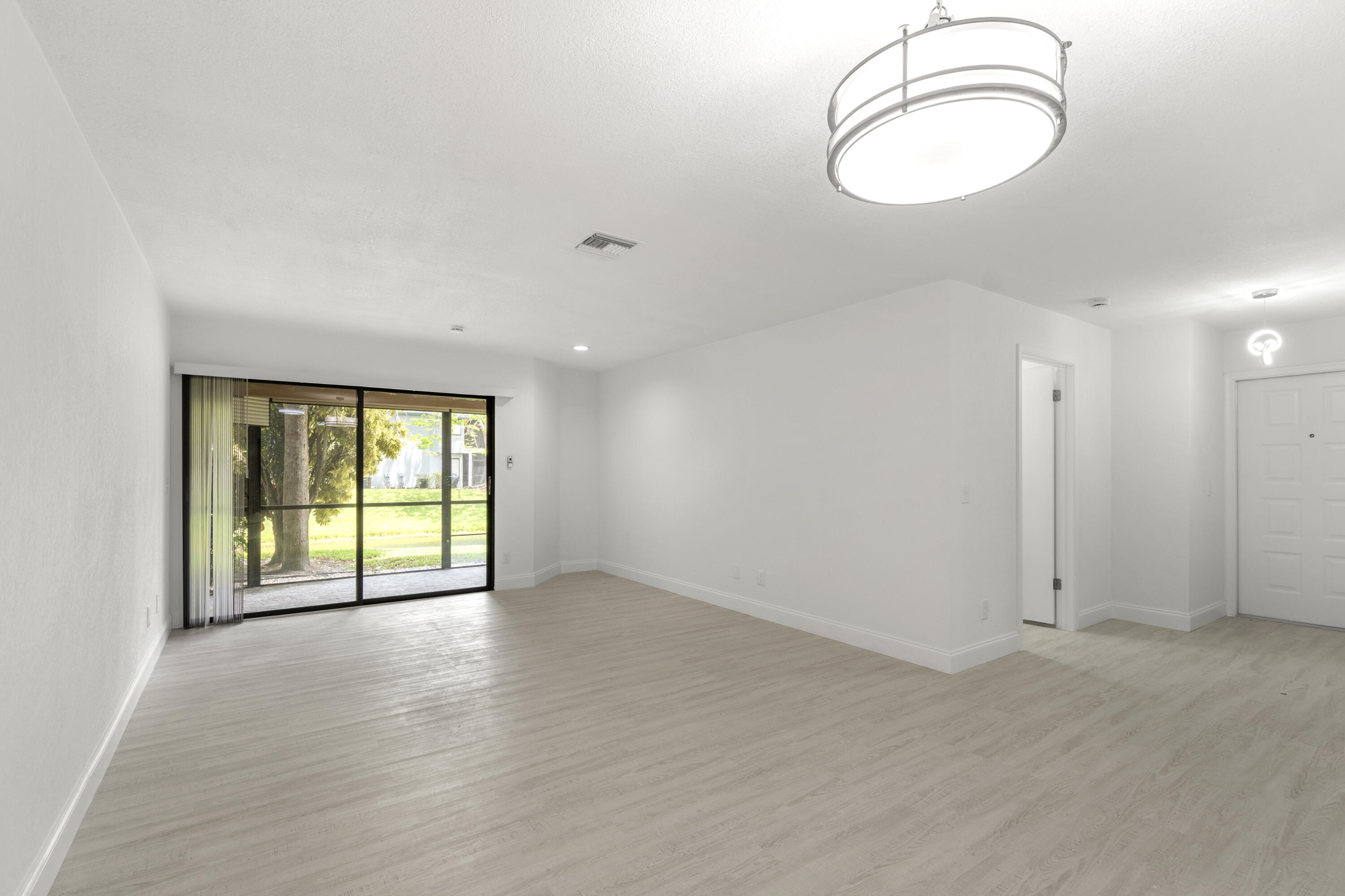 CROSSWINDS AT RIVER BRIDGE CONDO - Residential