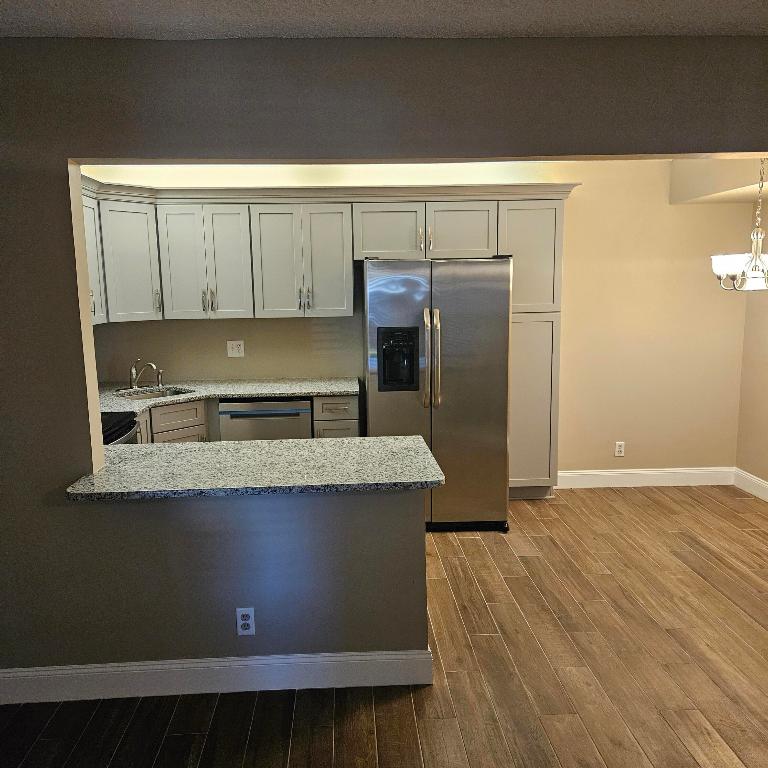PINE RIDGE NORTH VILLAGE III CONDO - Residential Lease