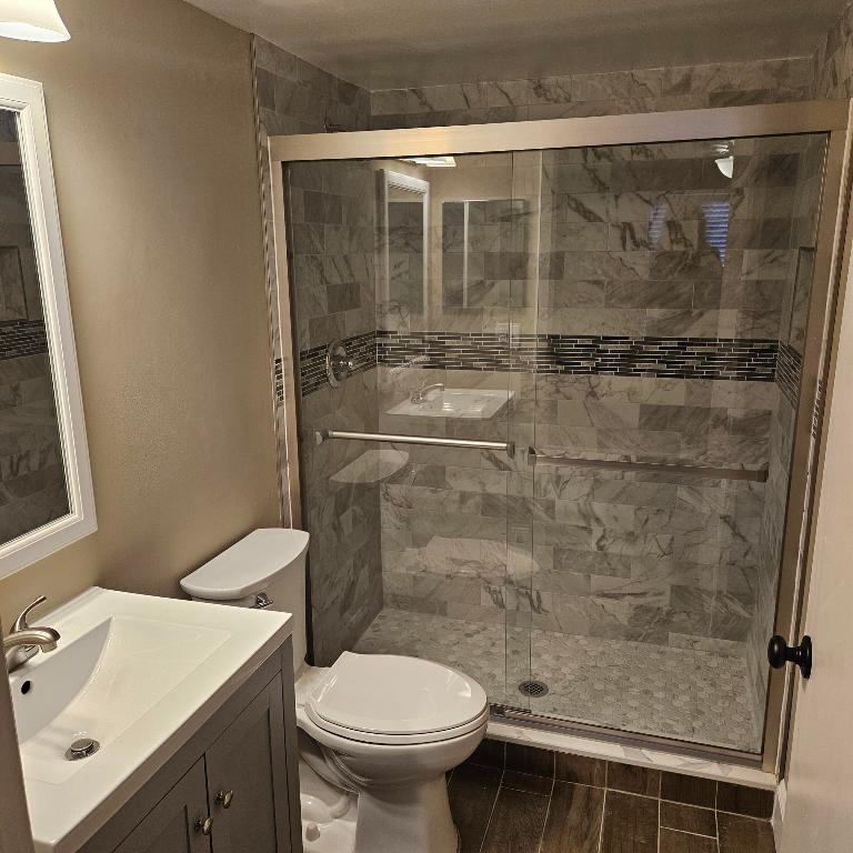 PINE RIDGE NORTH VILLAGE III CONDO - Residential Lease