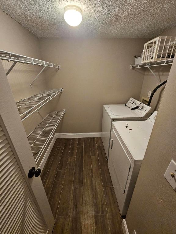 PINE RIDGE NORTH VILLAGE III CONDO - Residential Lease