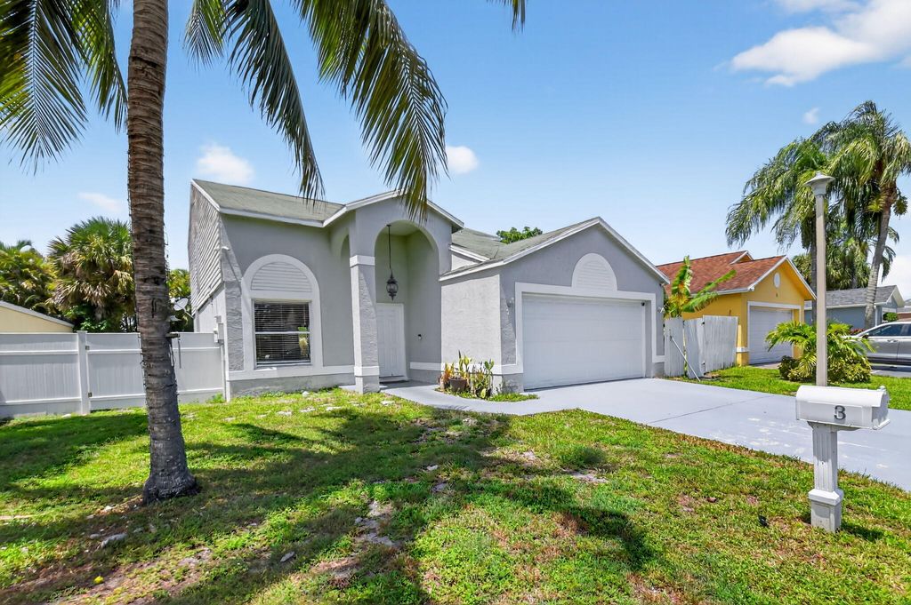 Photo of 3 Ripley Way, Boynton Beach, FL 33426 (MLS # R11098723)