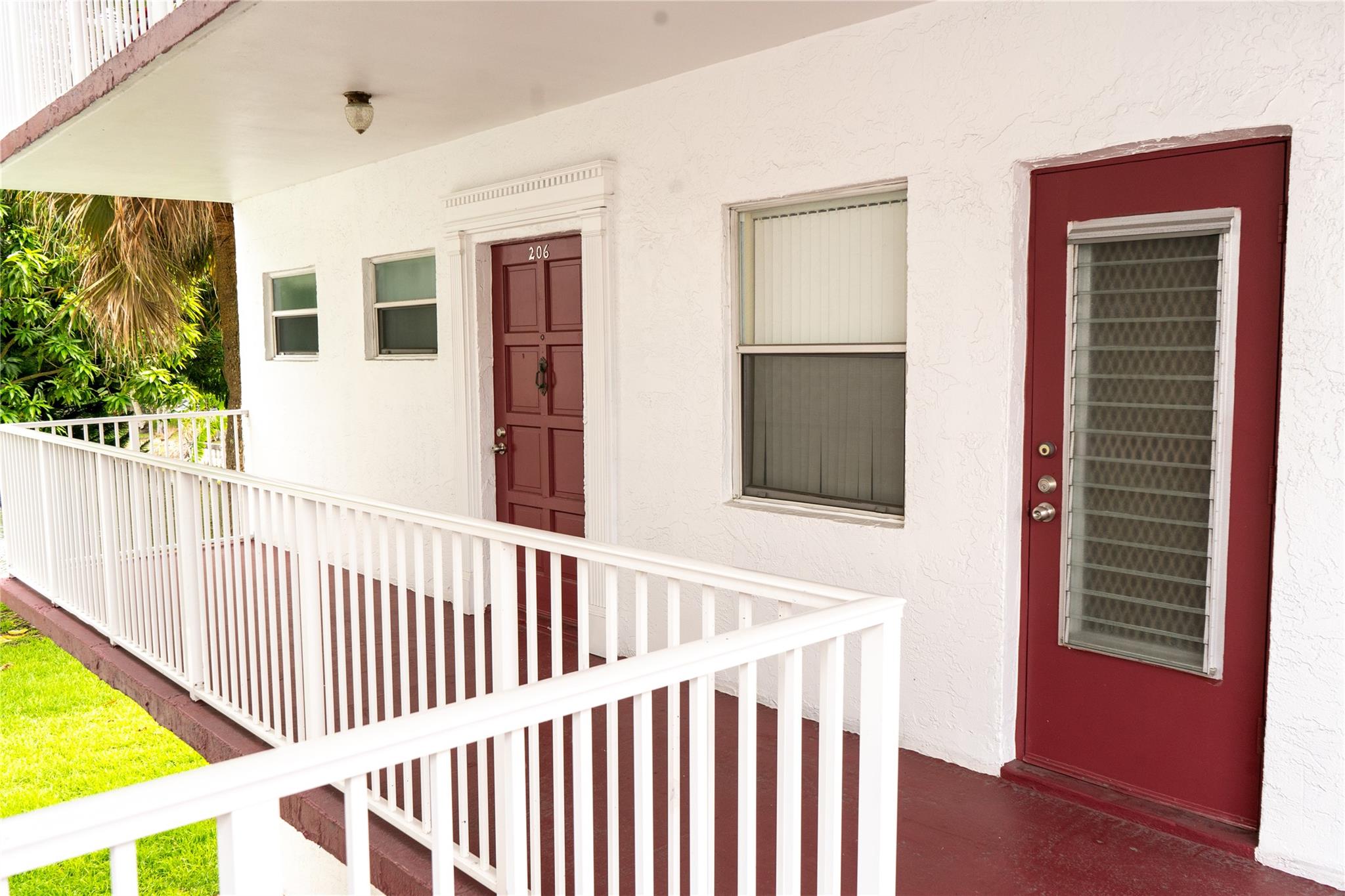 4270 NW 40th St 206
