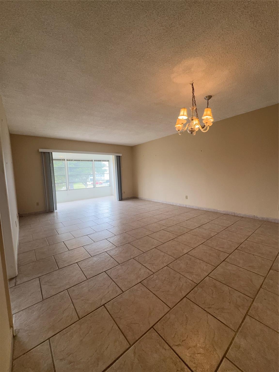 4270 NW 40th St 206
