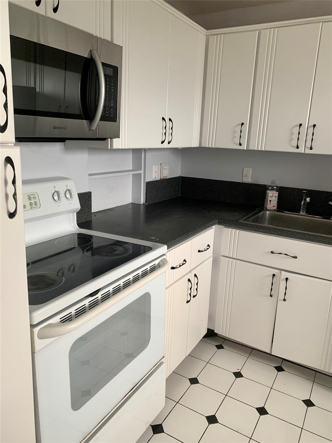 Boca Teeca Condo Unit 03 - Residential Lease