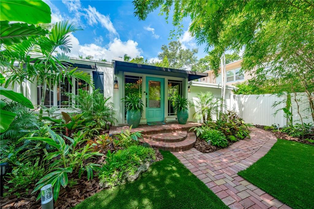 Las Olas Park Corr 6-12 B - Residential