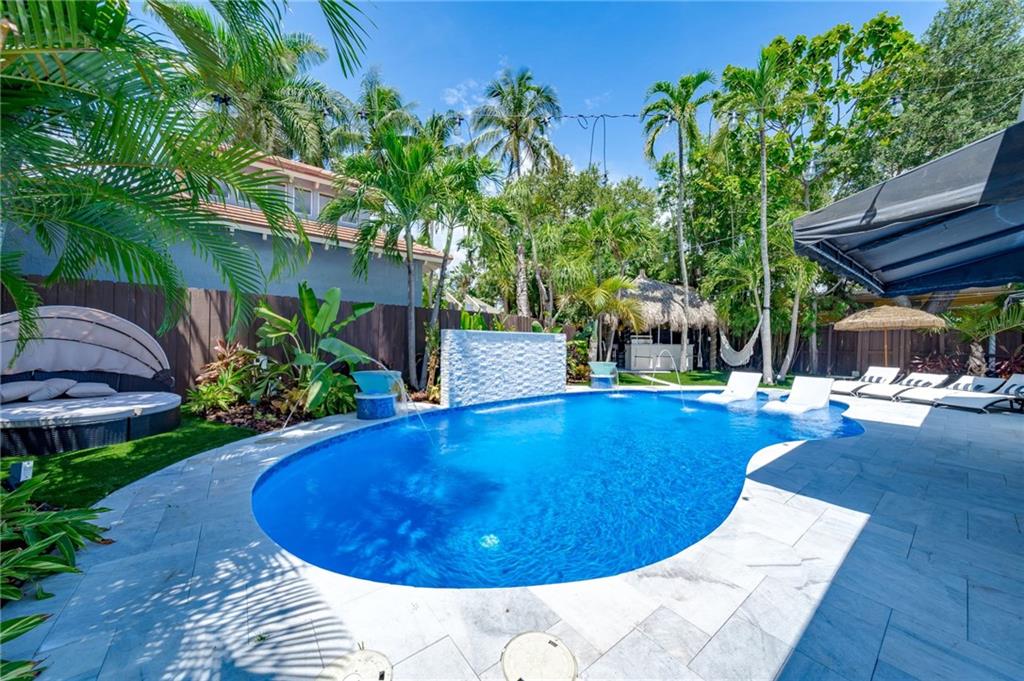 Las Olas Park Corr 6-12 B - Residential