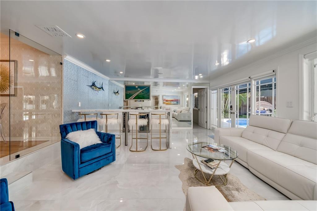 Las Olas Park Corr 6-12 B - Residential