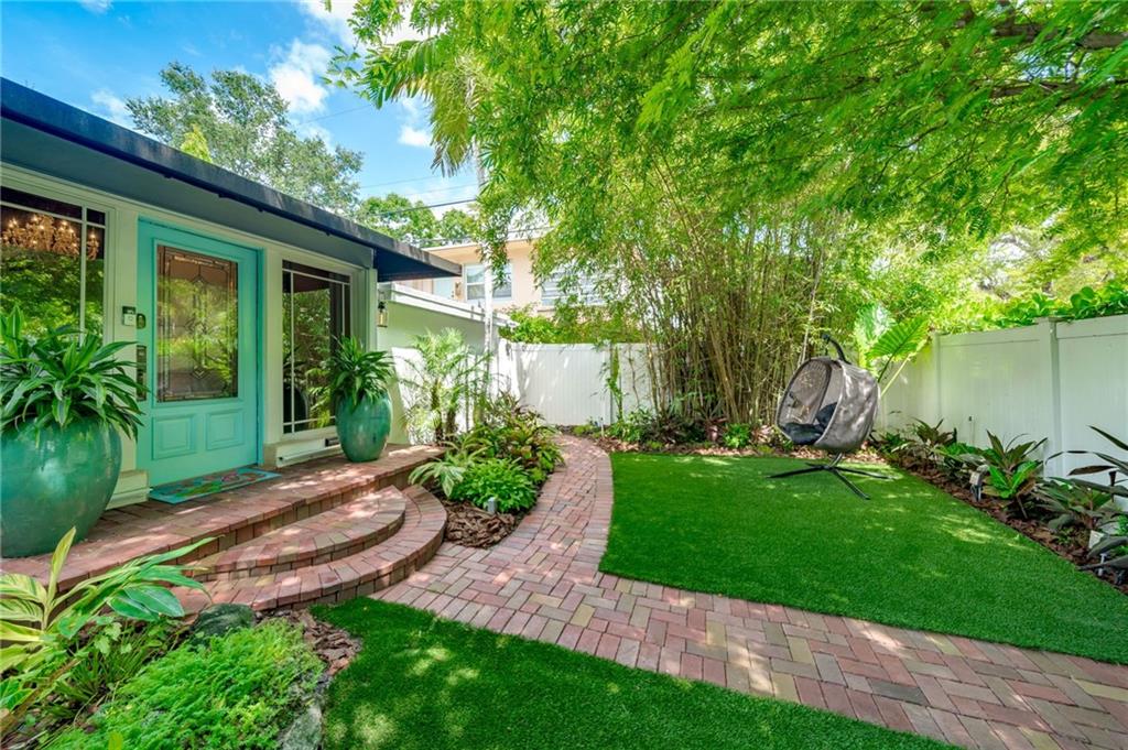 Las Olas Park Corr 6-12 B - Residential