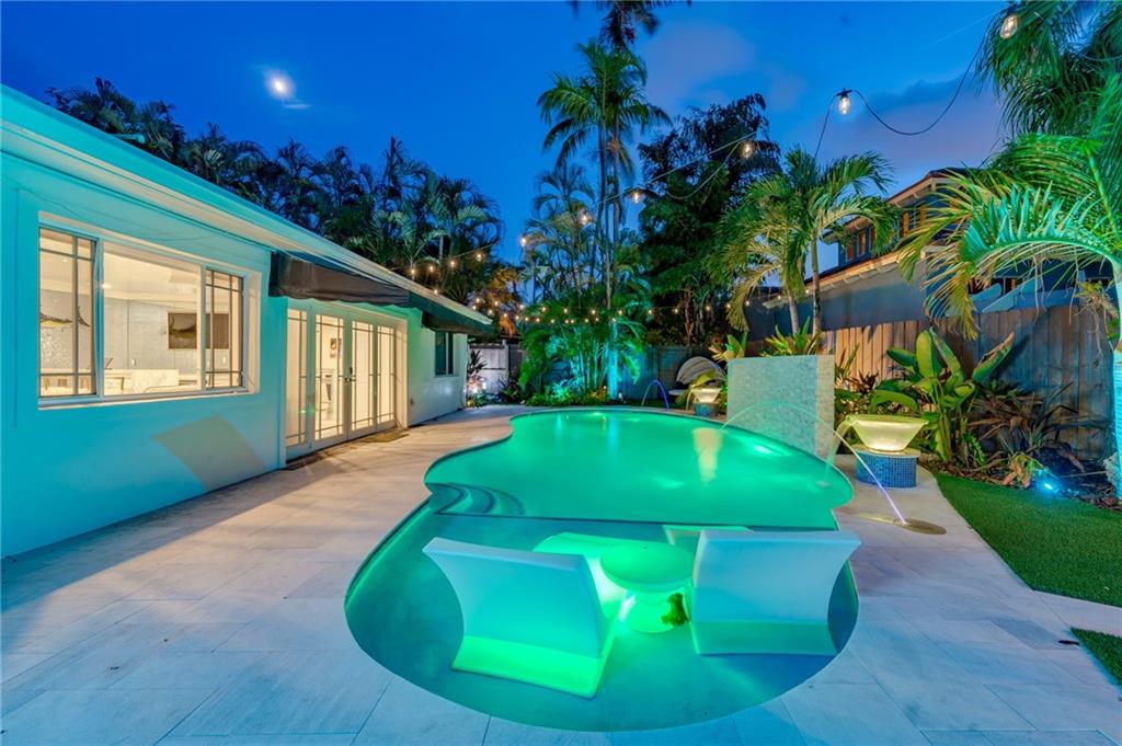 Las Olas Park Corr 6-12 B - Residential