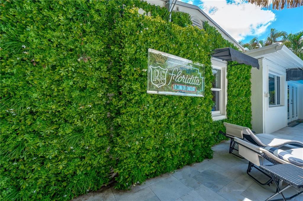 Las Olas Park Corr 6-12 B - Residential