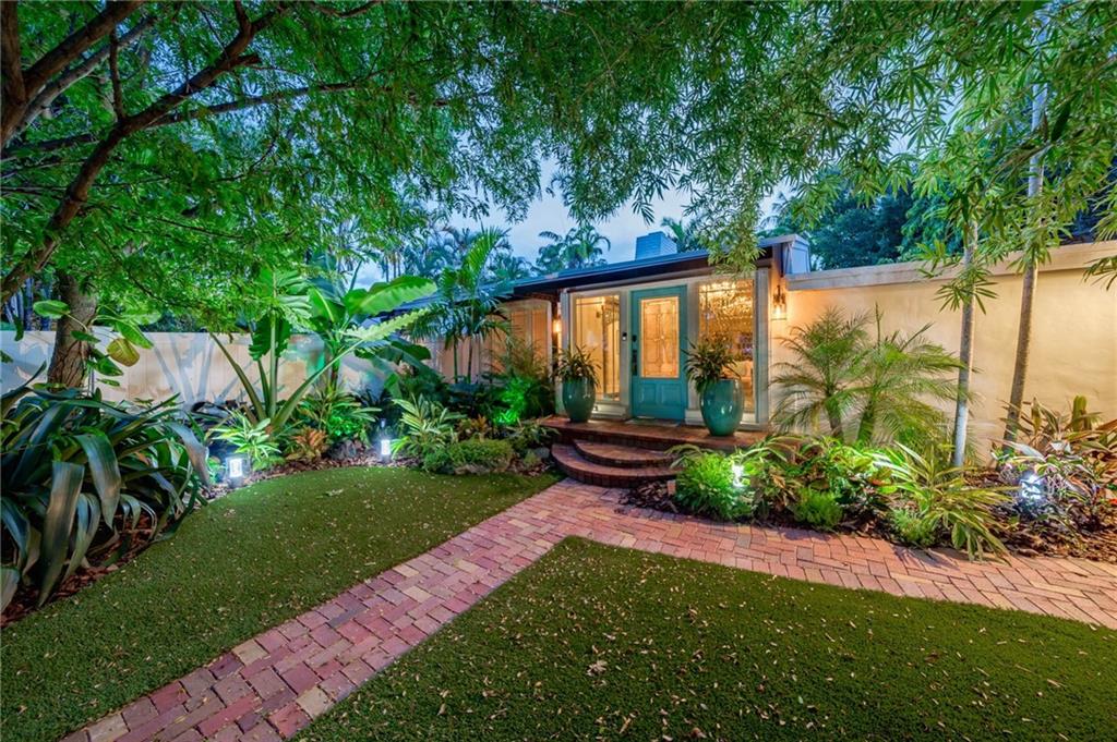 Las Olas Park Corr 6-12 B - Residential