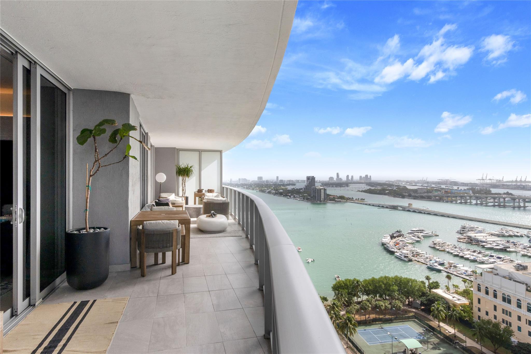 Aria on the Bay - Residential