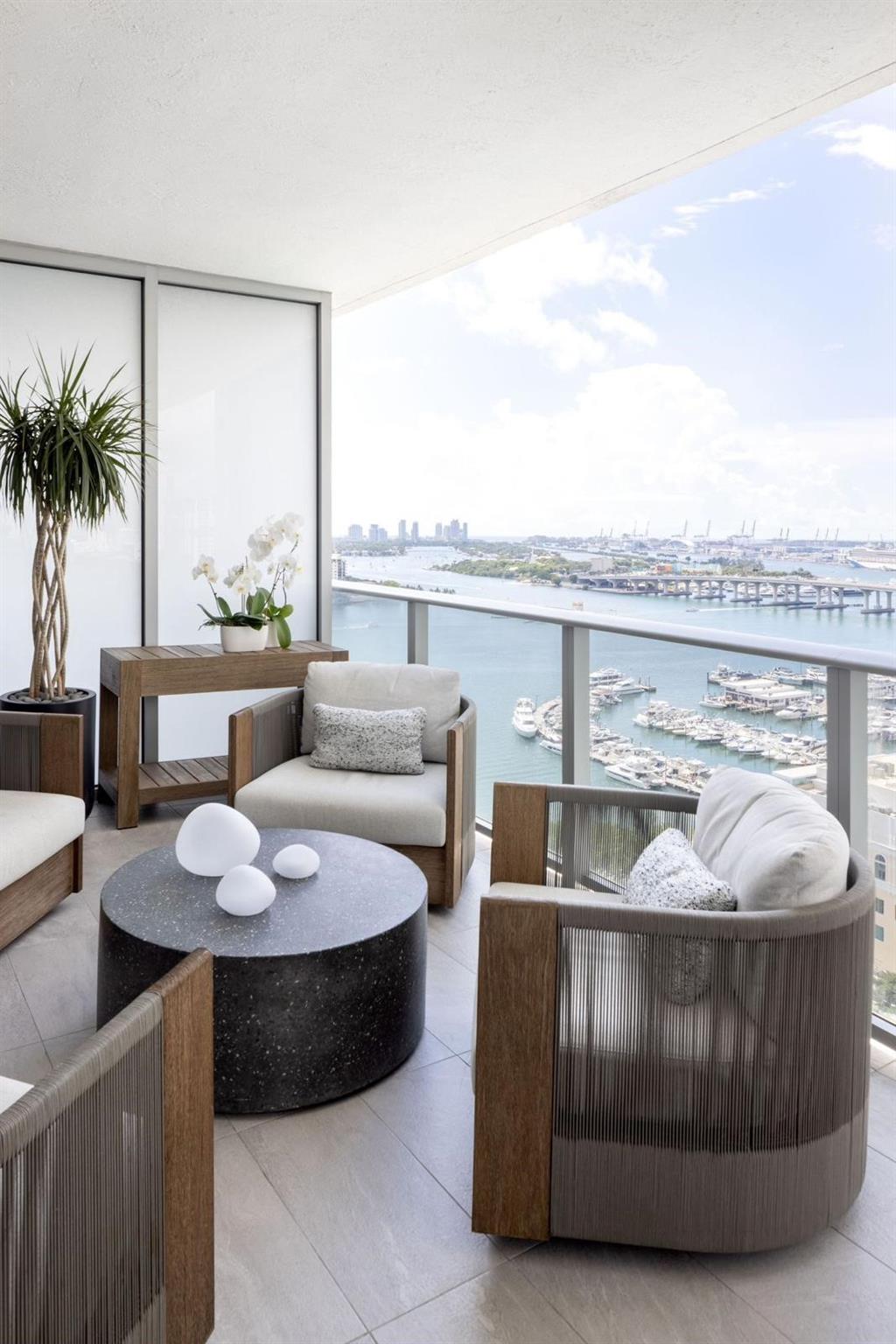 Aria on the Bay - Residential