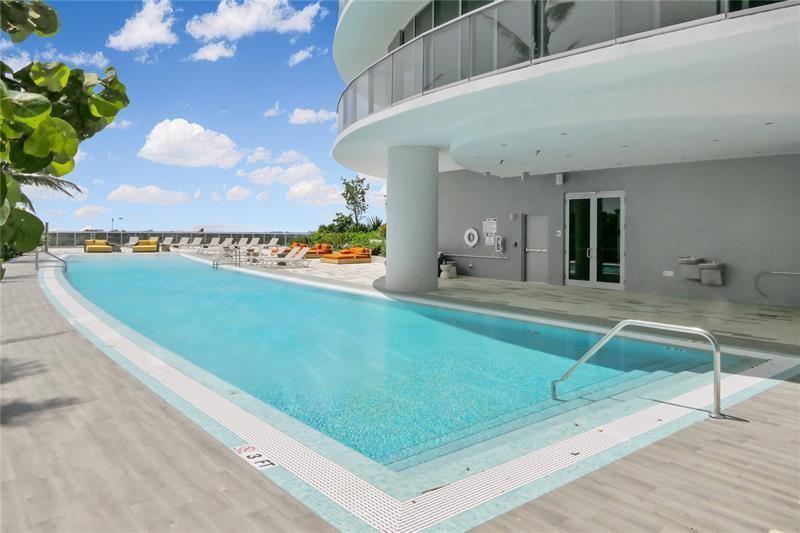 Aria on the Bay - Residential