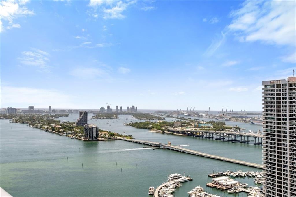 Aria on the Bay - Residential