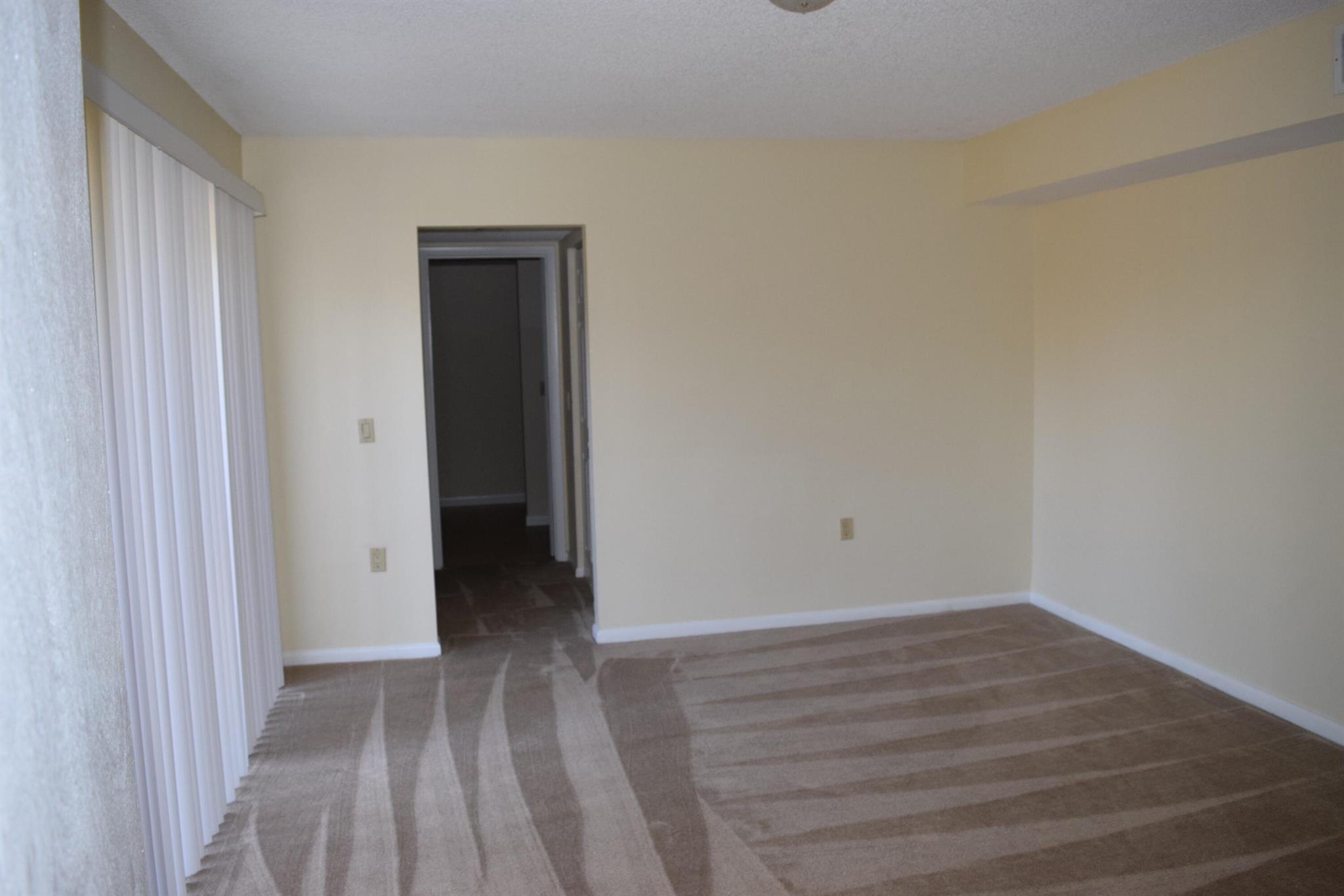 EMERALD LAKES - Residential Lease