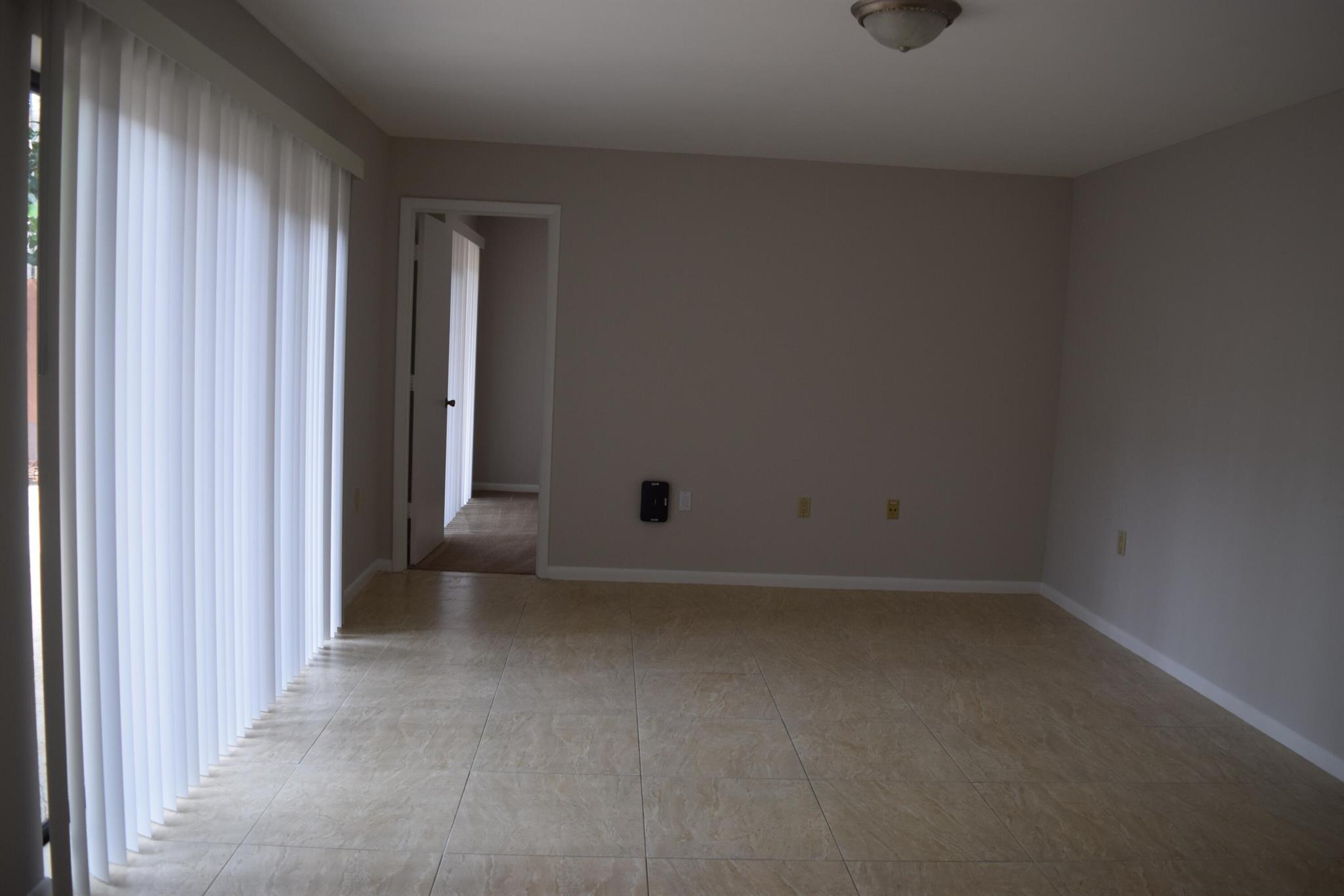 EMERALD LAKES - Residential Lease