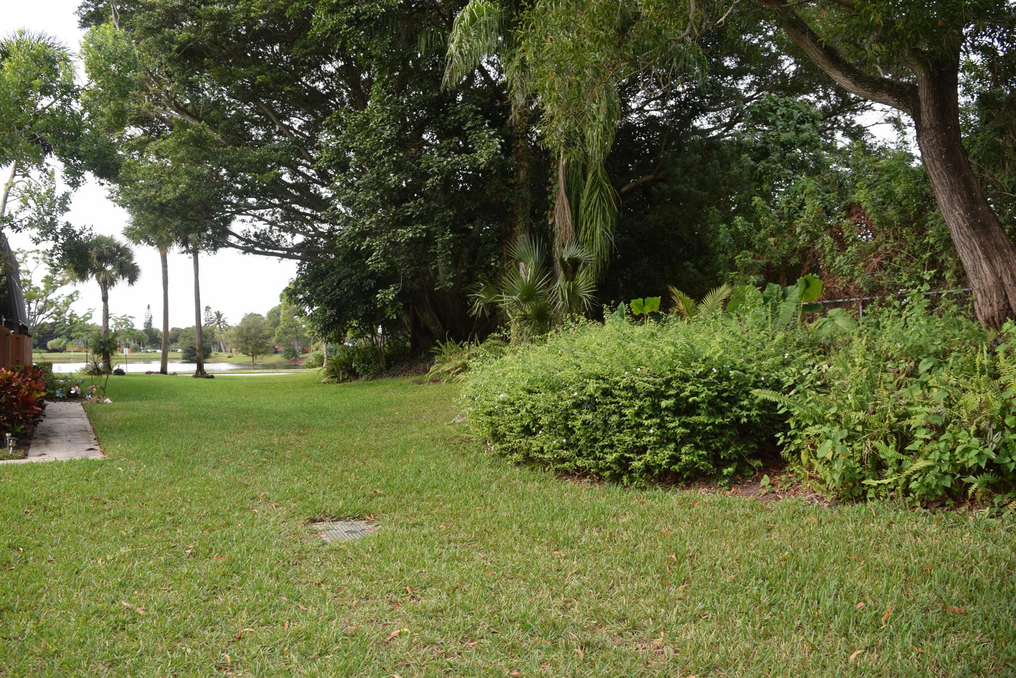 EMERALD LAKES - Residential Lease