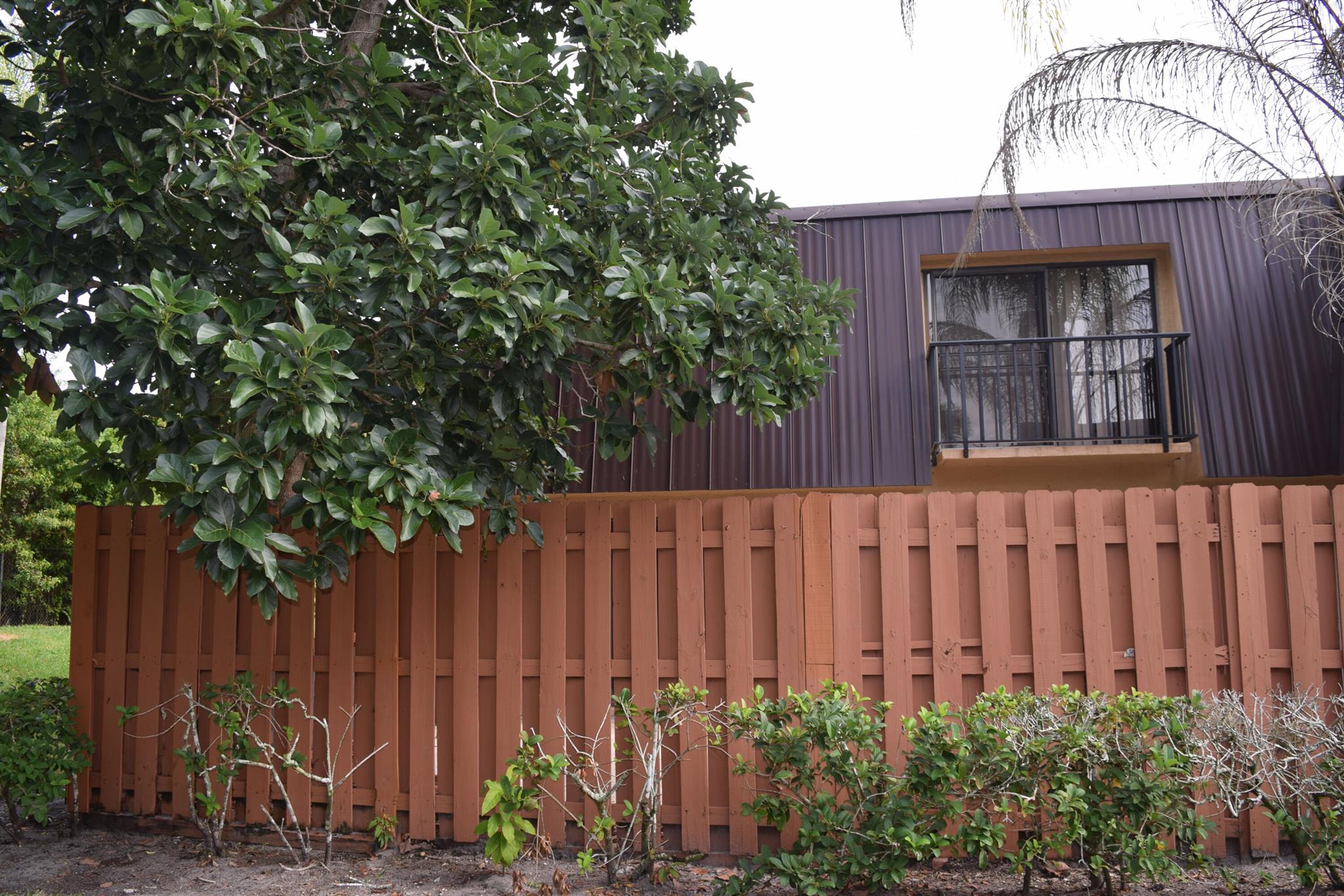 EMERALD LAKES - Residential Lease