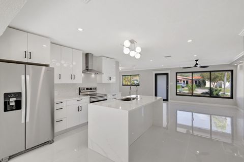 1310 NE 42nd St Oakland Park FL 33334