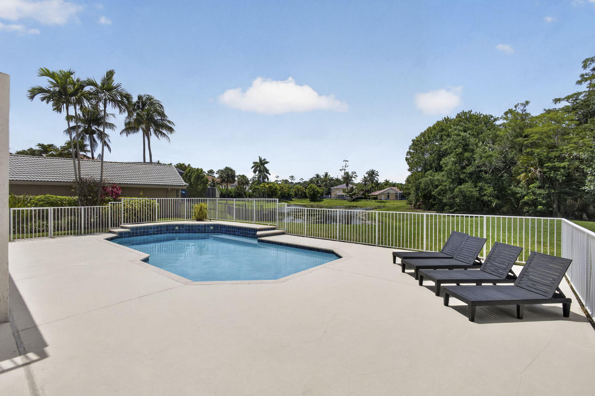 BINKS FOREST OF THE LANDINGS AT WELLINGTON 3 - Residential