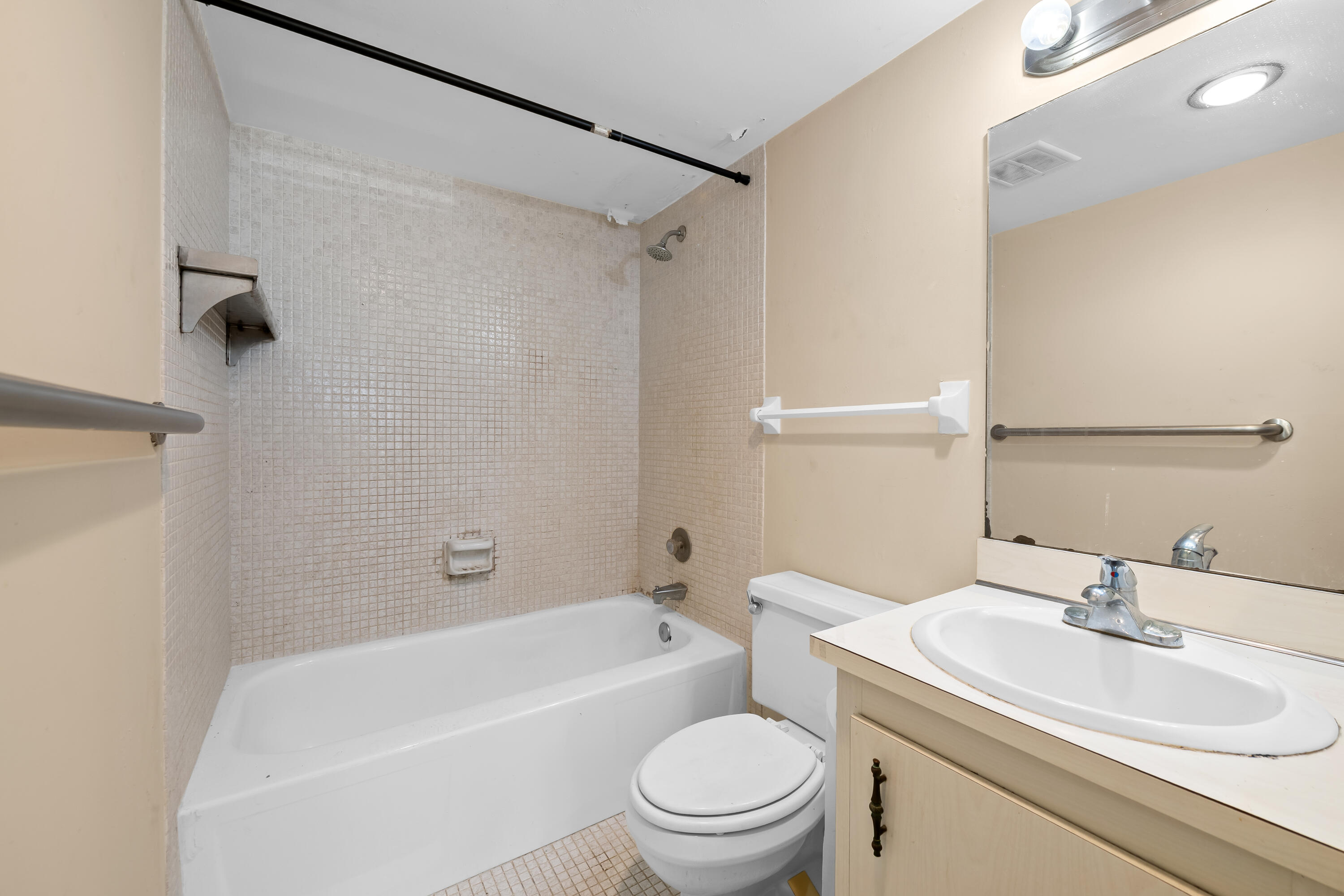 MANORS OF INVERRARY I-3 - Residential