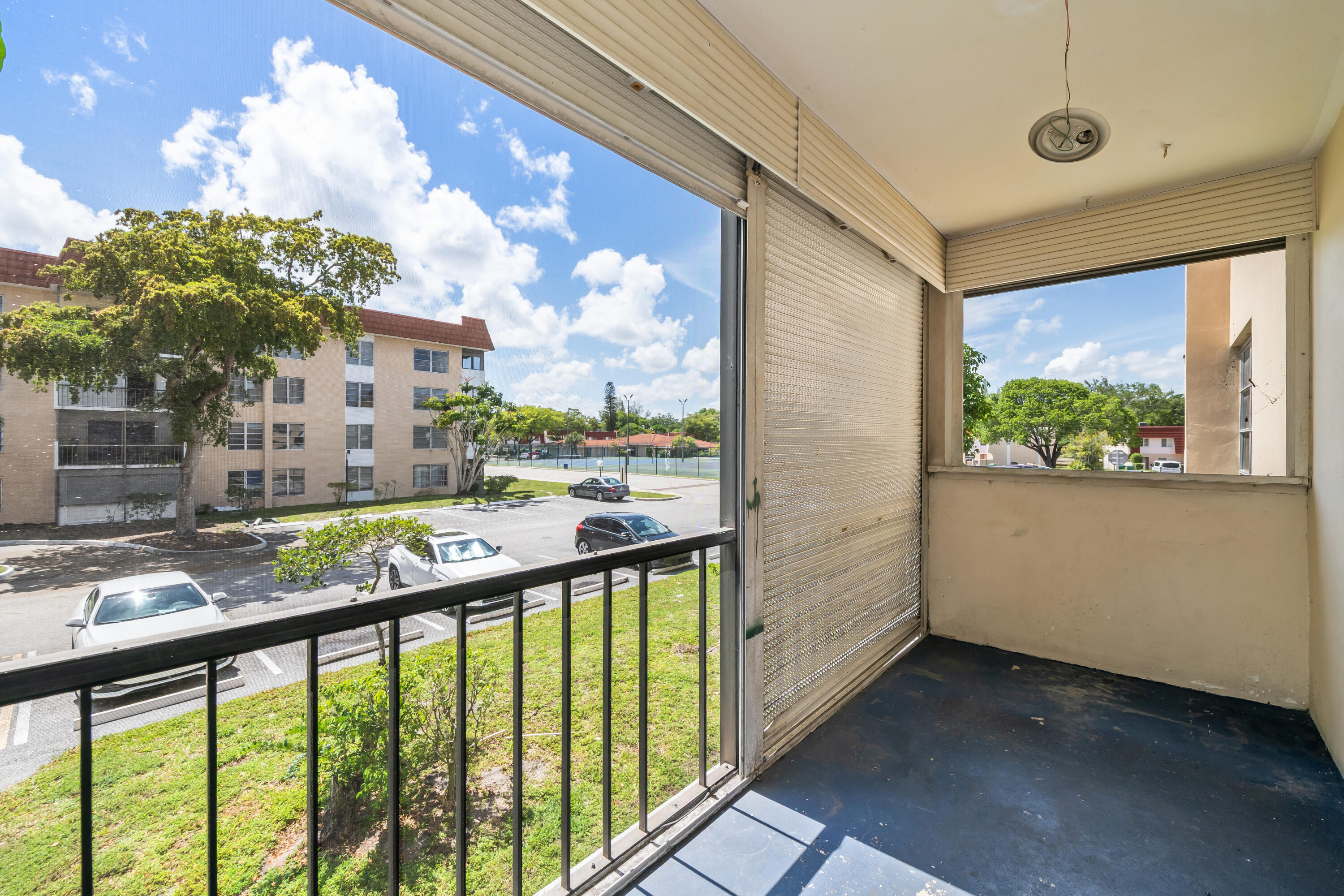 MANORS OF INVERRARY I-3 - Residential