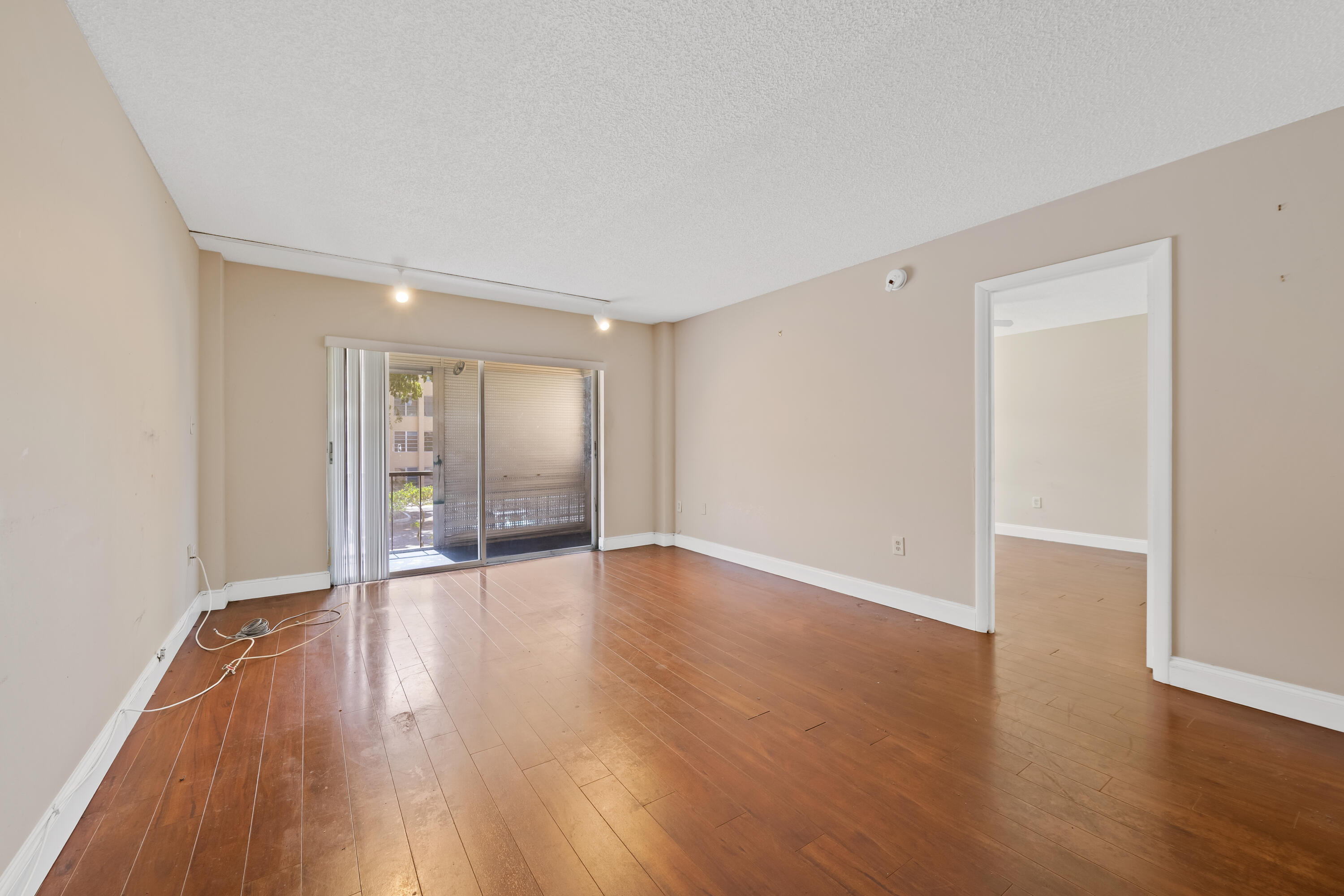 MANORS OF INVERRARY I-3 - Residential