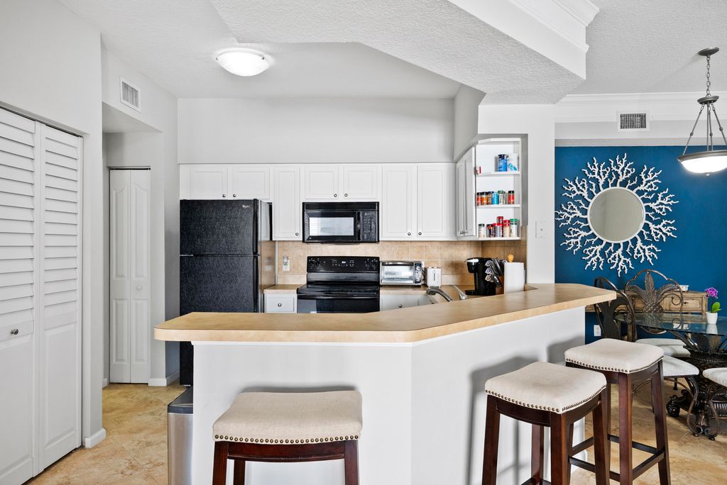 Photo of 3303 Myrtlewood Circle E, Palm Beach Gardens, FL 33418 (MLS # R11095342)