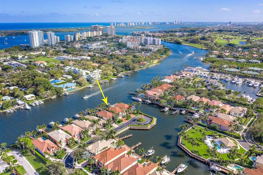 Located in the guard gated community of Prosperity Harbor this home is situated directly on the Intracoastal in a No-Wake zone. The open floor plan offers 4 bedrooms, each with its own bathroom, a gourmet kitchen with a Thermador double wall oven, gas cooktop, a butler's pantry with a built-in wine fridge and a stainless GE Monogram refrigerator. The master bedroom has an oversized sitting room and a large bathroom with two water closets and a spacious shower with double heads. Other amenities include marble floors, a large loft, covered loggia, heated pool/hot tub and a dock with a 16,000lb lift and a double personal Watercraft floating dock.