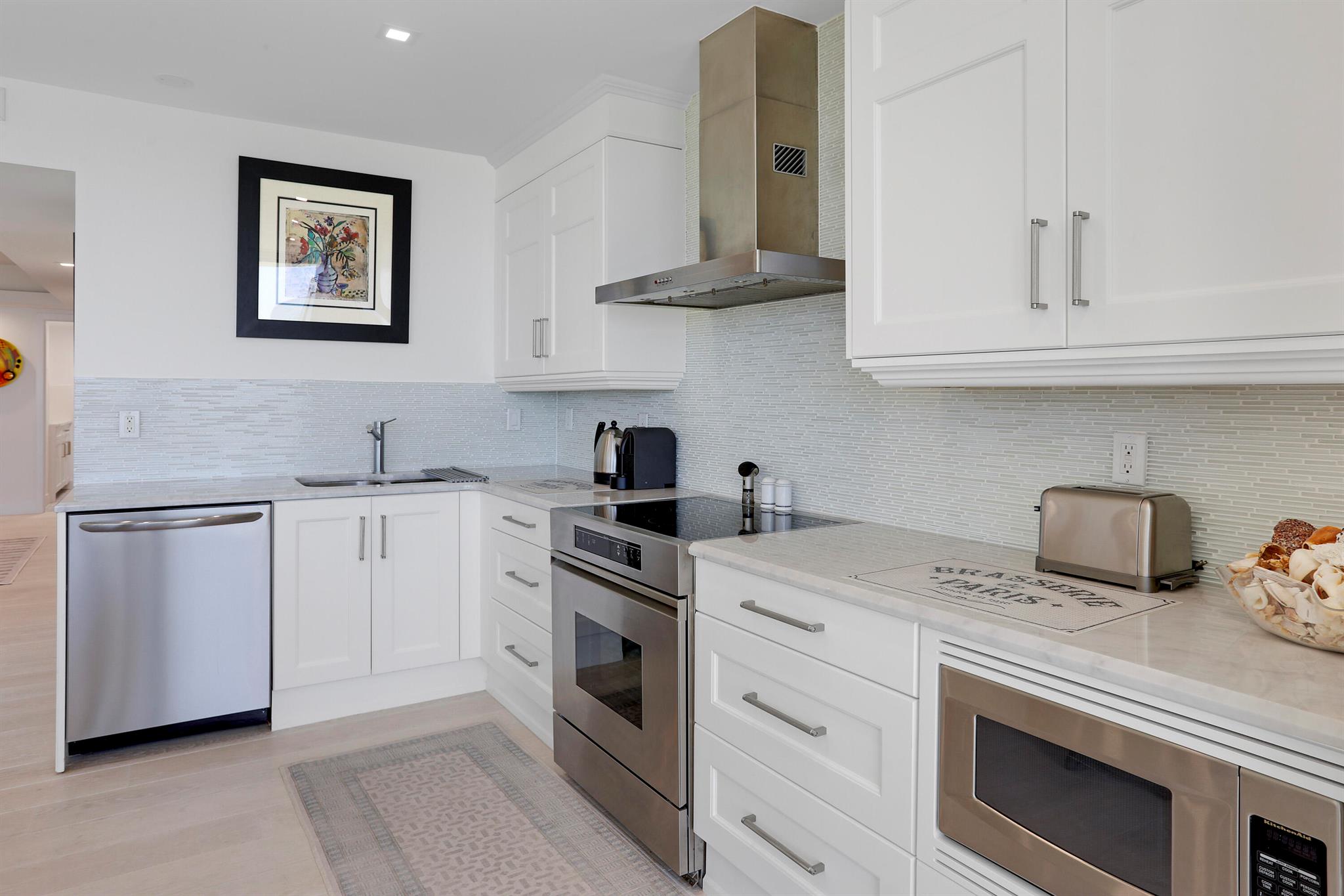 MERIDIAN OF PALM BEACH CO - Residential Lease