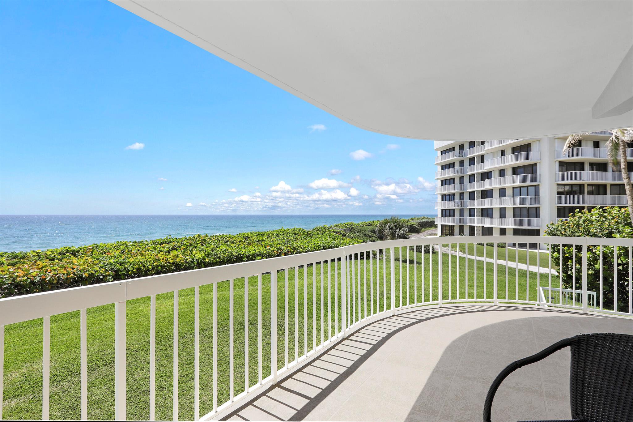 MERIDIAN OF PALM BEACH CO - Residential Lease
