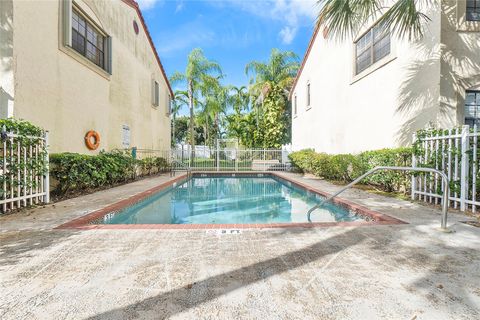 Condominium in Coral Springs FL 2818 Coral Springs Dr Dr 12.jpg