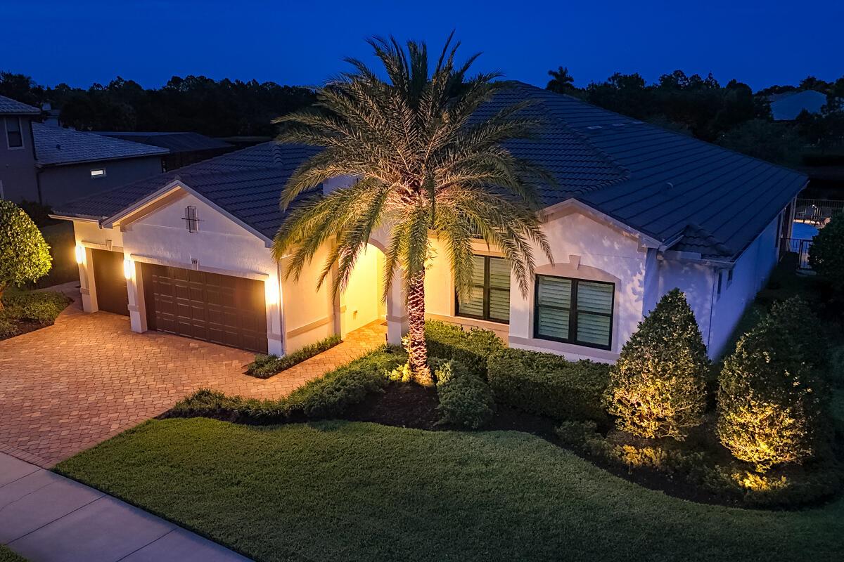 749 SW Sea Green Street, Palm City, FL, 34990/$1,395,000 3 749 SW Sea Green Street