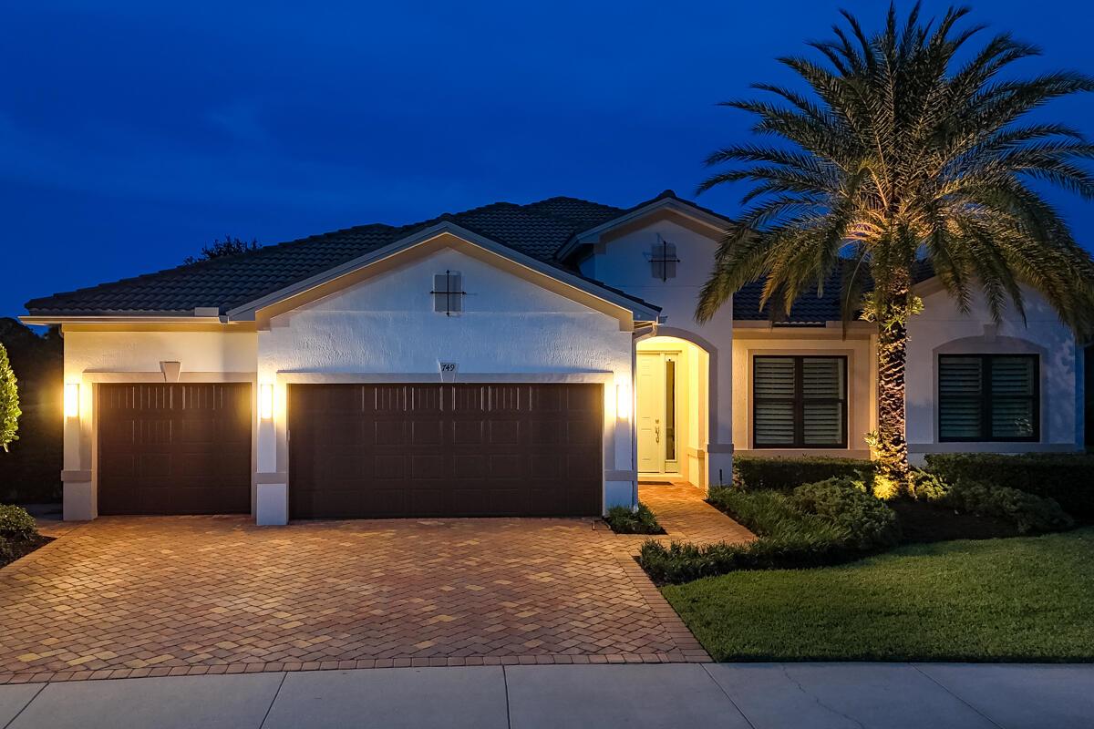 749 SW Sea Green Street, Palm City, FL, 34990/$1,395,000 1 749 SW Sea Green Street