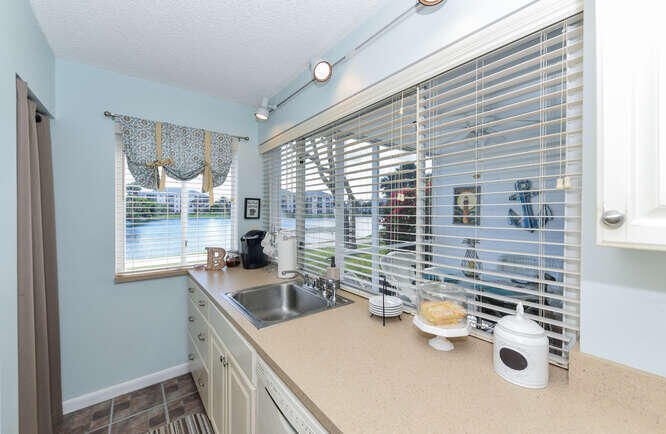 JUPITER BAY ONE THRU SIX CONDO - Residential Lease