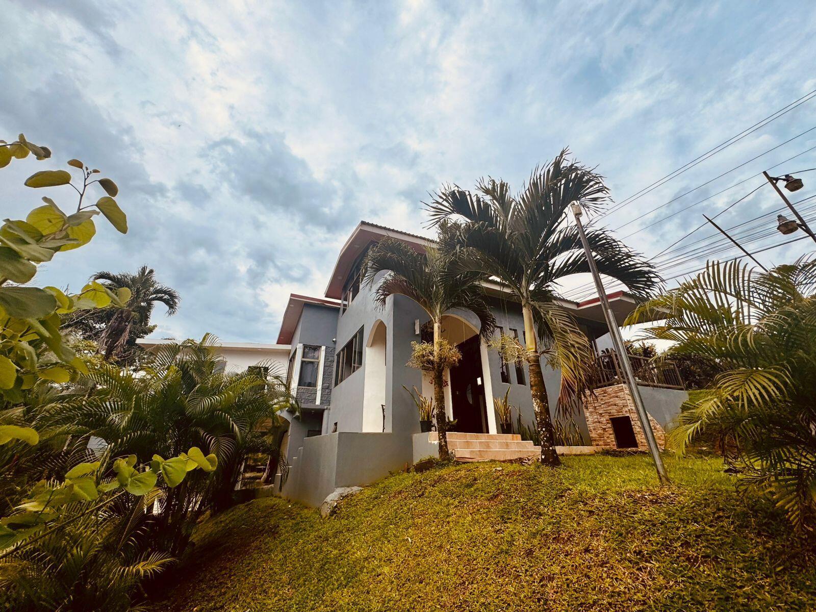 El Tanque, Fortuna - Residential