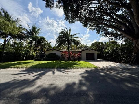 Photo of 2508 NE 21st Ct, Fort Lauderdale, FL 33305 (MLS # F10541303)