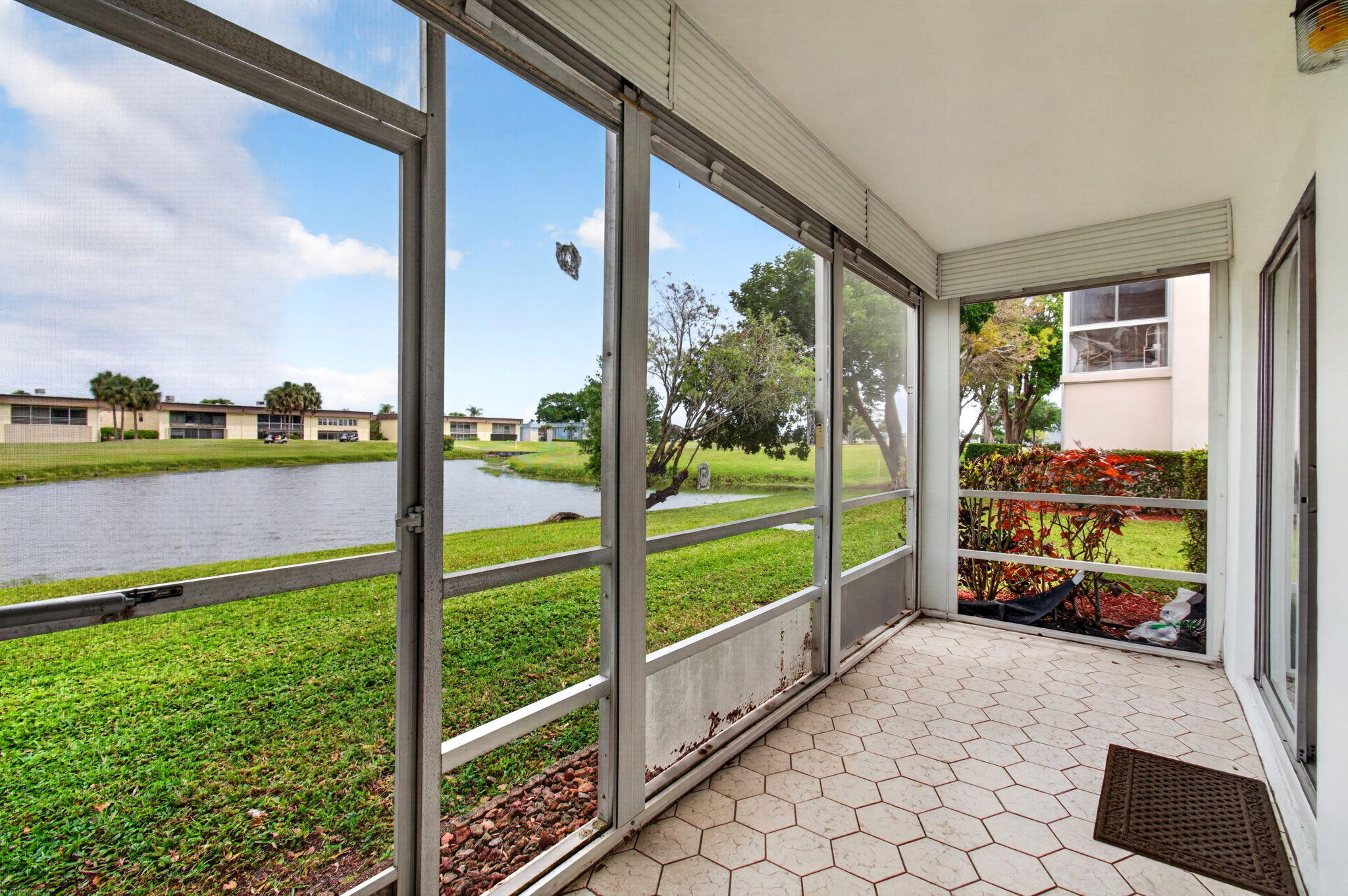 KINGS POINT CAPRI CONDOS - Residential