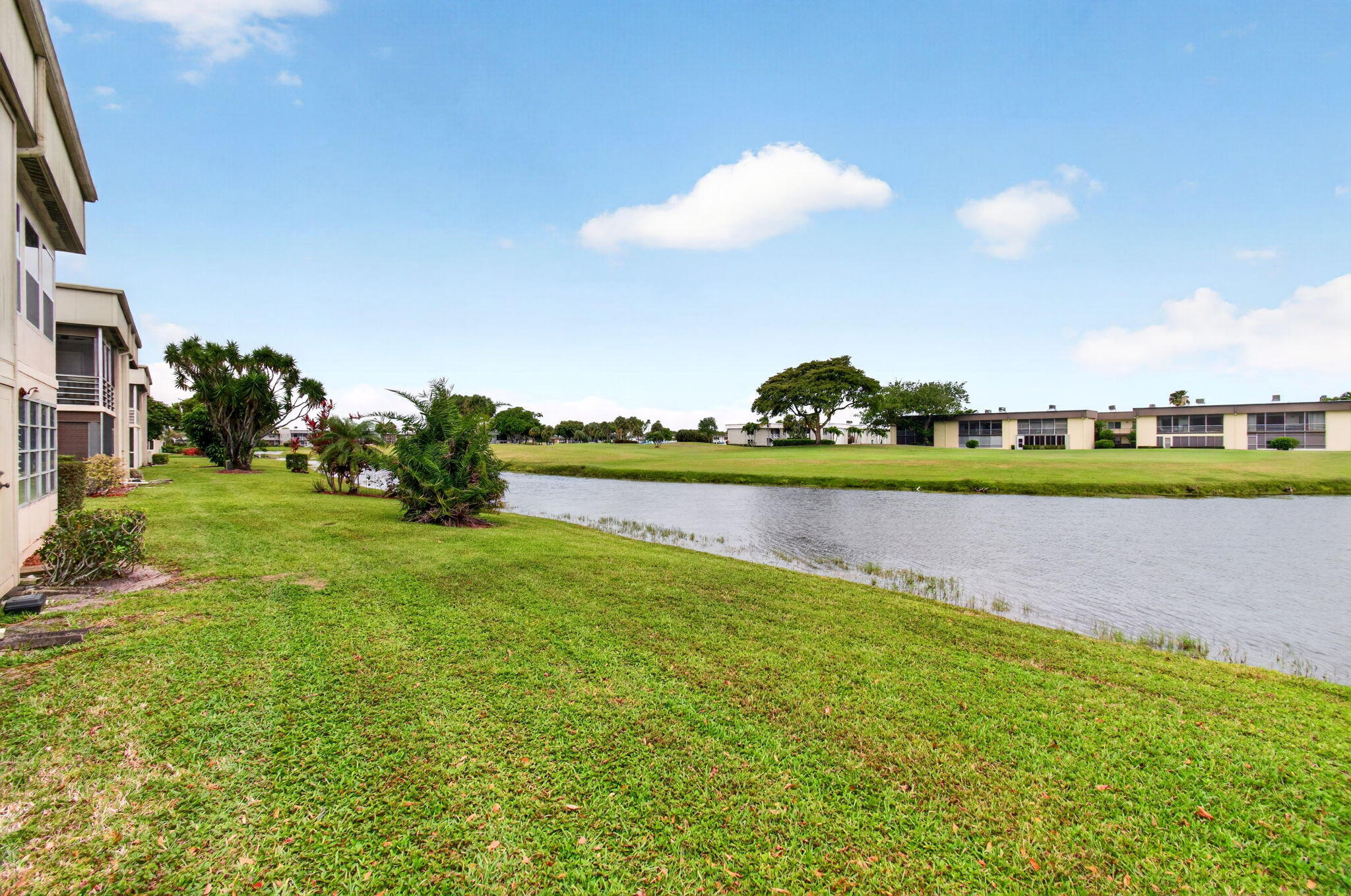 KINGS POINT CAPRI CONDOS - Residential